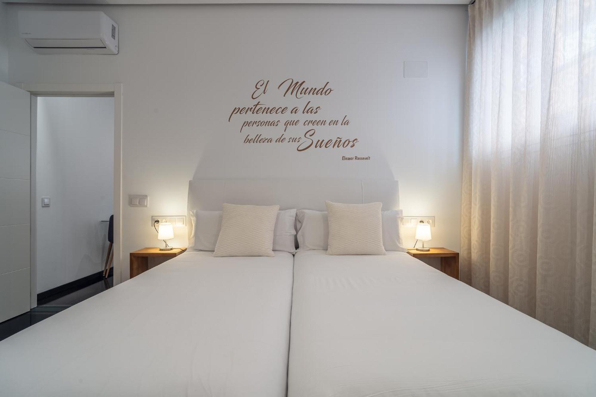Cmdreams Gold- Apartamentos Turisticos Con Ruinas Romanas En El Centro De Mérida Kültér fotó